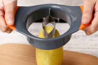 Нож для чистки манго
